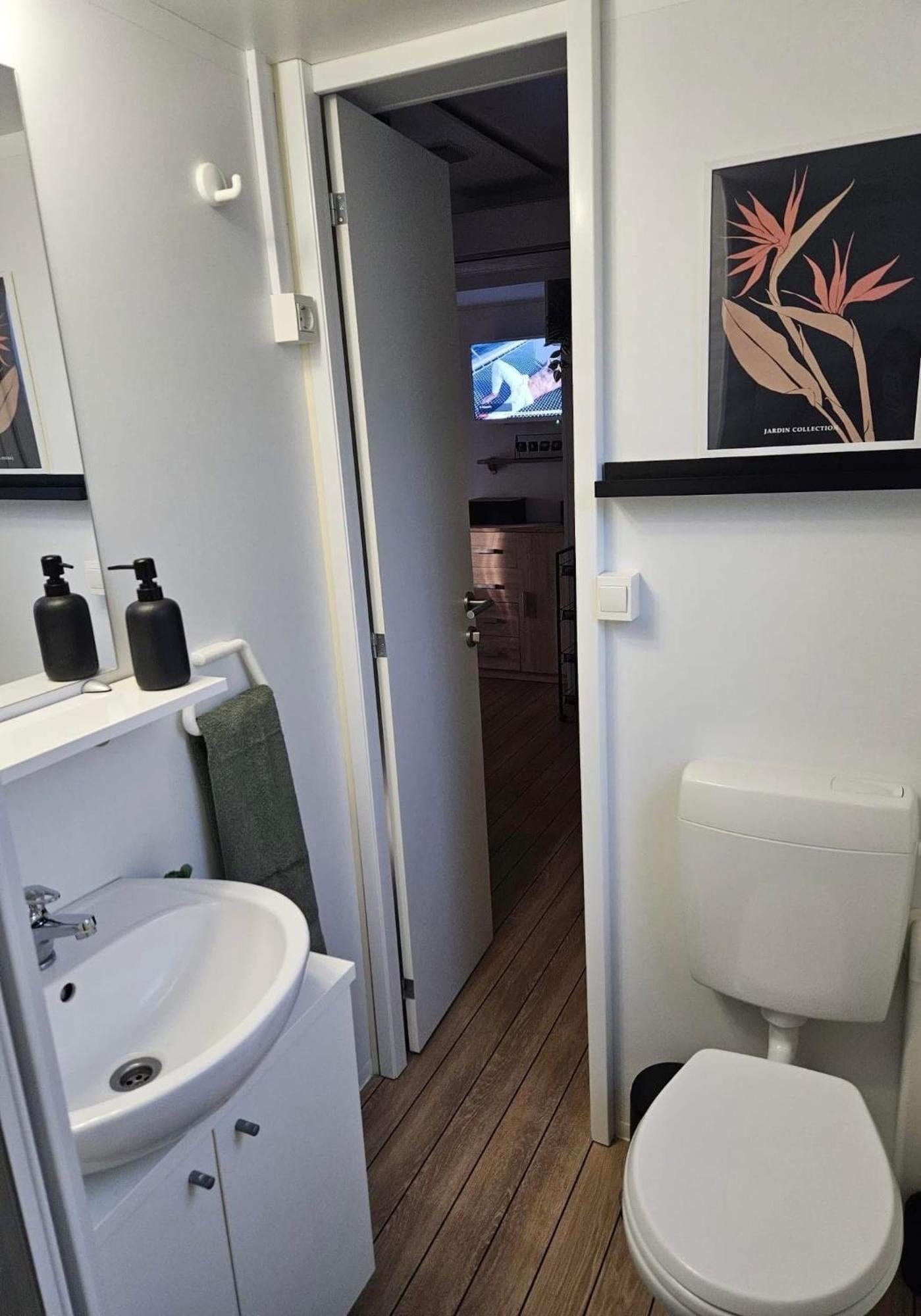 Mobile Home Peponi Del Mar, Brand New Biograd Na Moru Exterior foto
